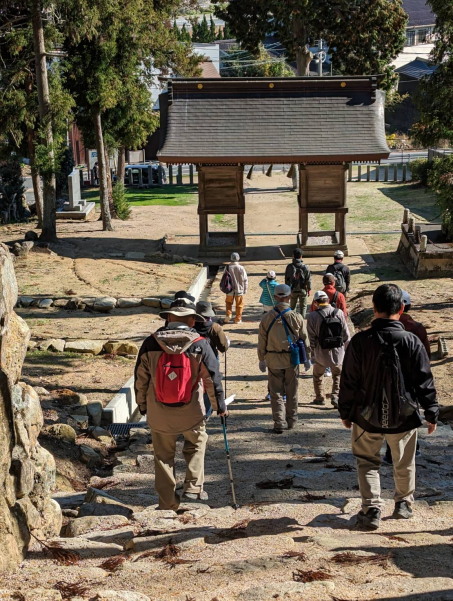 秋の建部古道を歩く