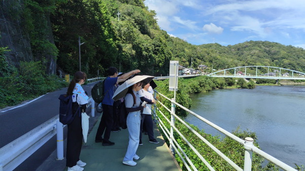 夏祭りで開放的になった浴衣娘が 手当たり次第に男をつれ混む 人気